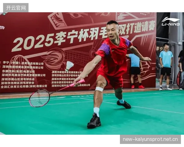 羽毛球双打合作默契被称完美：搭档间的无声默契，成就完美竞技表现
